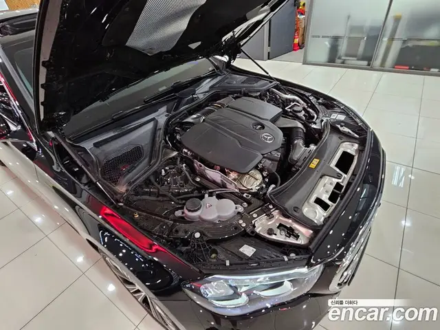 Mercedes-Benz E-Class 2024 2.0 автомат (гидро), миниатюра 6 Mercedes-Benz E-Class 2024 2.0 автомат (гидро), миниатюра 6