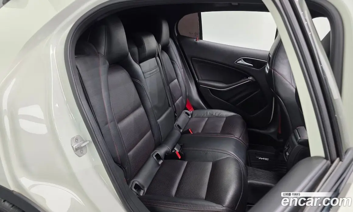 Mercedes-Benz GLA-Class 2016 2.0 автомат (гидро), фото 11 Mercedes-Benz GLA-Class 2016 2.0 автомат (гидро), фото 11
