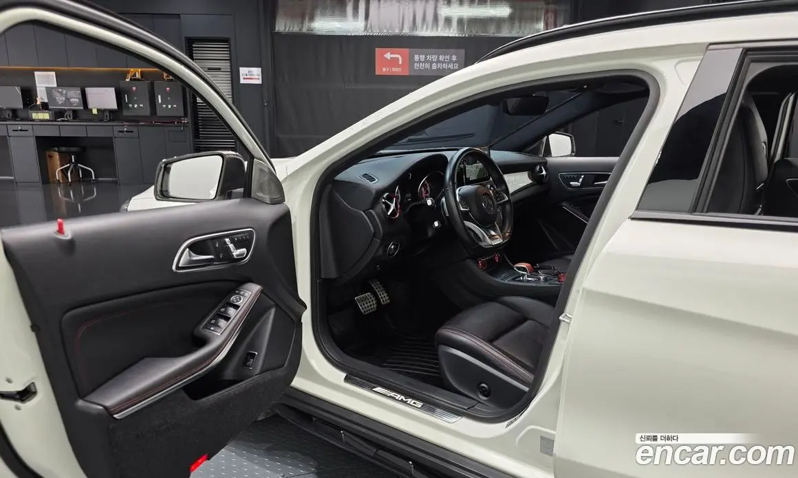 Mercedes-Benz GLA-Class 2016 2.0 автомат (гидро), фото 10 Mercedes-Benz GLA-Class 2016 2.0 автомат (гидро), фото 10