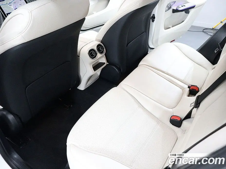 Mercedes-Benz GLC-Class 2024 2.0 автомат (гидро), фото 16