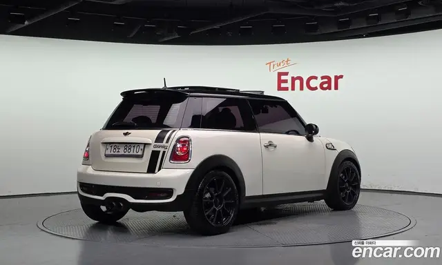 Mini Cooper 2011 1.6 автомат (гидро), миниатюра 2