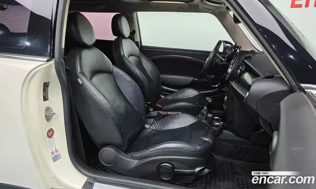 Mini Cooper 2011 1.6 автомат (гидро), миниатюра 11