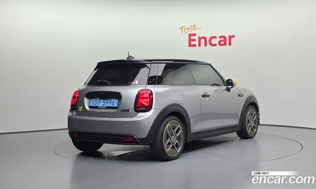 Mini Cooper 2023 автомат (гидро), миниатюра 2