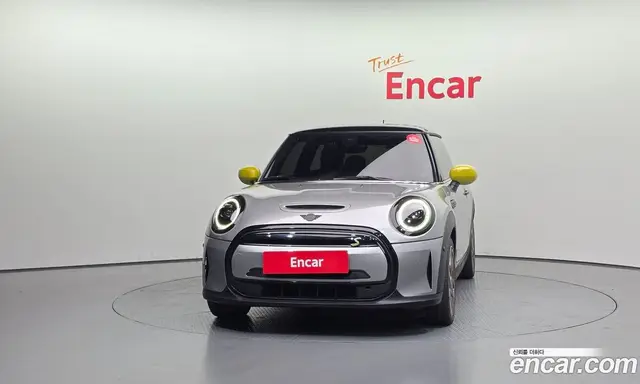 Mini Cooper 2023 автомат (гидро), миниатюра 3