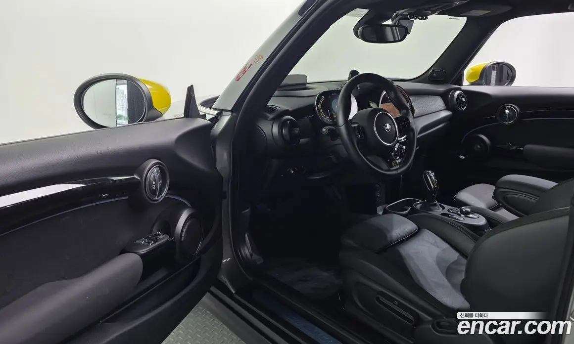 Mini Cooper 2023 автомат (гидро), фото 10