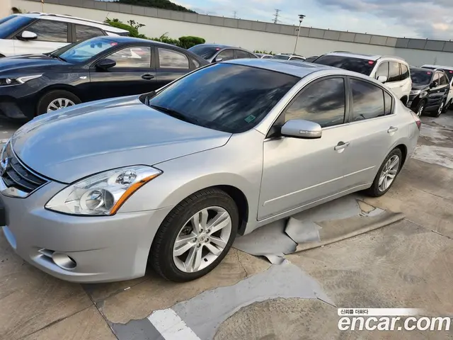 Nissan Altima 2010 3.5 автомат (вариатор), миниатюра 2