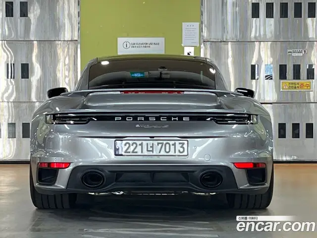 Porsche 911 2023 3.7 автомат (гидро), миниатюра 4