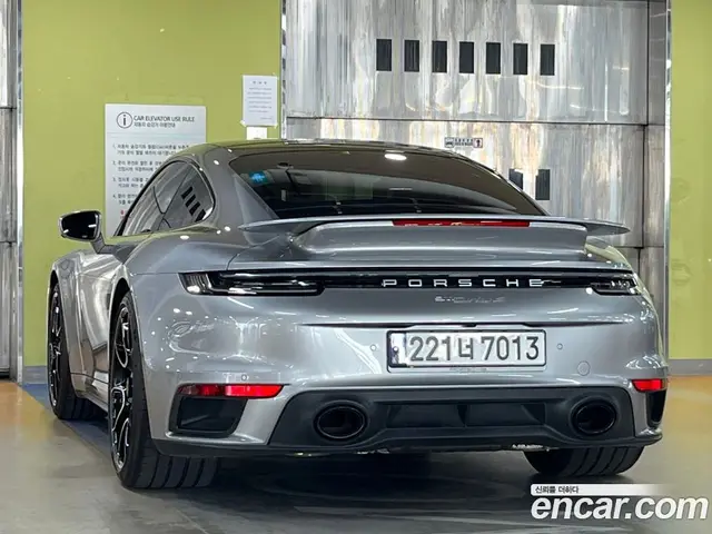 Porsche 911 2023 3.7 автомат (гидро), миниатюра 5