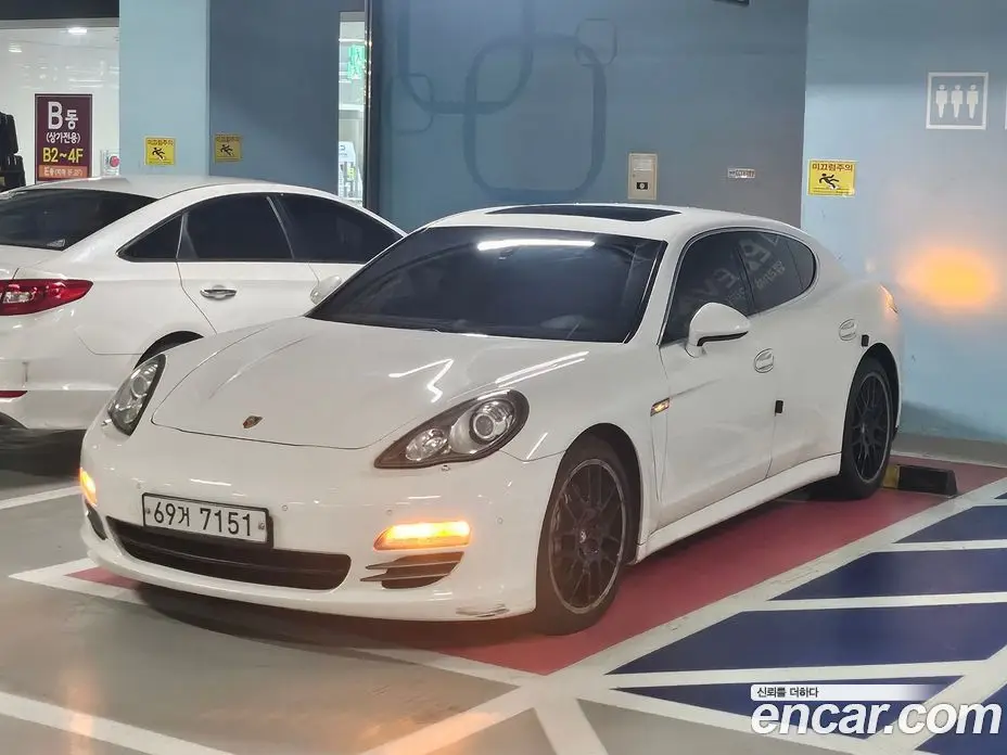 Porsche Panamera 2011 4.8 автомат (гидро), фото 1 Porsche Panamera 2011 4.8 автомат (гидро), фото 1