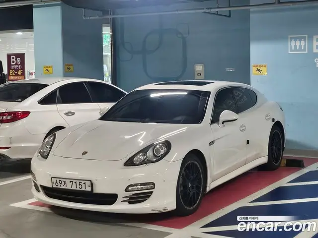 Porsche Panamera 2011 4.8 автомат (гидро), миниатюра 3 Porsche Panamera 2011 4.8 автомат (гидро), миниатюра 3