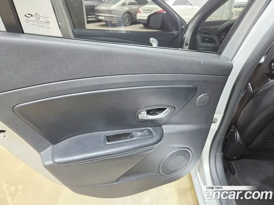 Renault (Samsung) SM3 2010 1.6 автомат (гидро), фото 17 Renault (Samsung) SM3 2010 1.6 автомат (гидро), фото 17