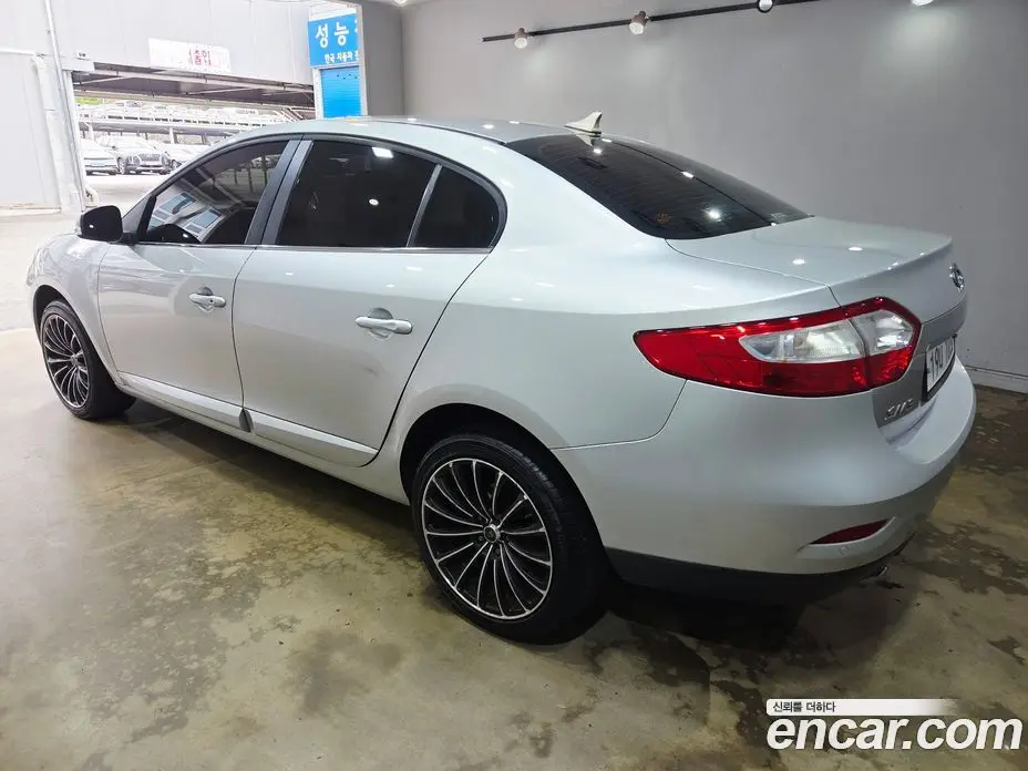 Renault (Samsung) SM3 2010 1.6 автомат (гидро), фото 4 Renault (Samsung) SM3 2010 1.6 автомат (гидро), фото 4