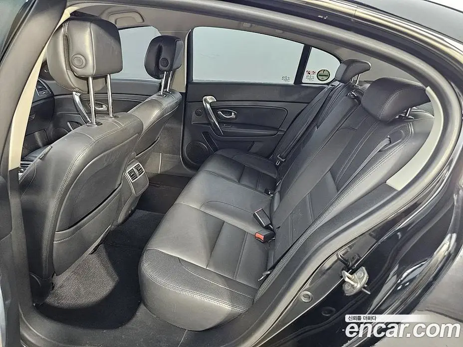 Renault (Samsung) SM5 2015 1.5 автомат (гидро), фото 8 Renault (Samsung) SM5 2015 1.5 автомат (гидро), фото 8
