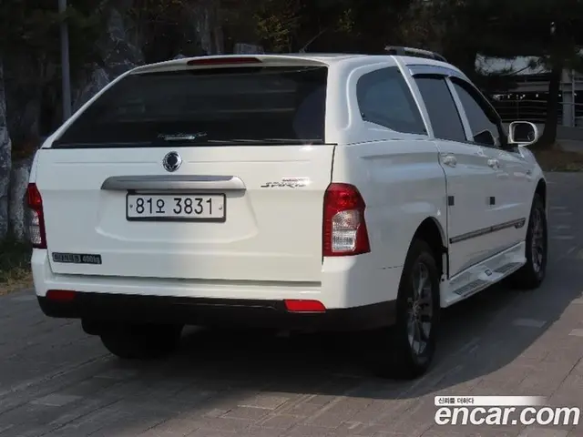 SsangYong Korando 2014 2.0 автомат (гидро), миниатюра 3