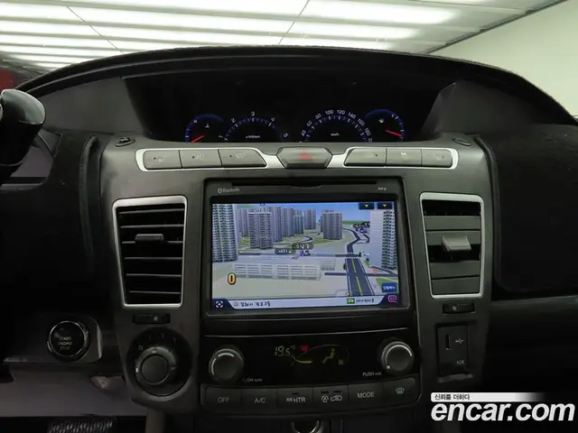 SsangYong Korando 2014 2.0 автомат (гидро), миниатюра 11