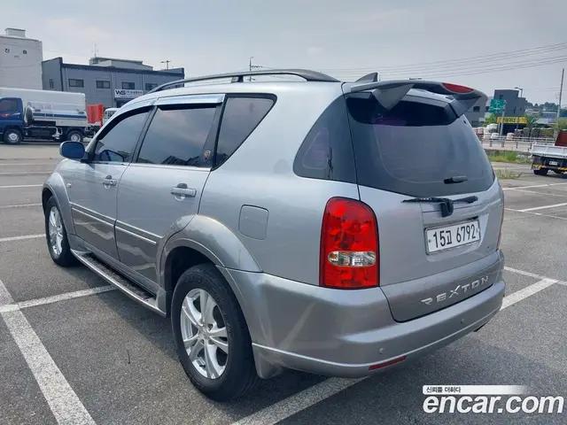 SsangYong Rexton 2010 2.7 автомат (гидро), миниатюра 3 SsangYong Rexton 2010 2.7 автомат (гидро), миниатюра 3
