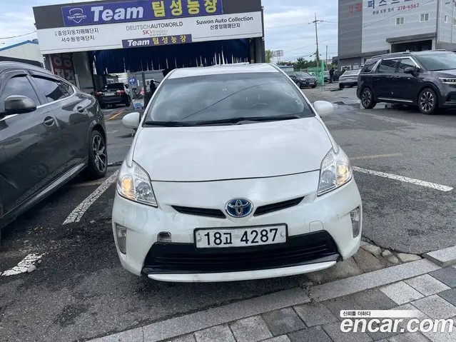 Toyota Prius 2013 1.8 автомат (гидро), миниатюра 3 Toyota Prius 2013 1.8 автомат (гидро), миниатюра 3