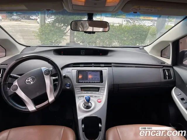 Toyota Prius 2013 1.8 автомат (гидро), миниатюра 5 Toyota Prius 2013 1.8 автомат (гидро), миниатюра 5