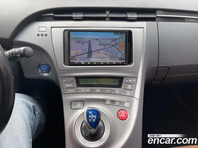 Toyota Prius 2013 1.8 автомат (гидро), миниатюра 8 Toyota Prius 2013 1.8 автомат (гидро), миниатюра 8