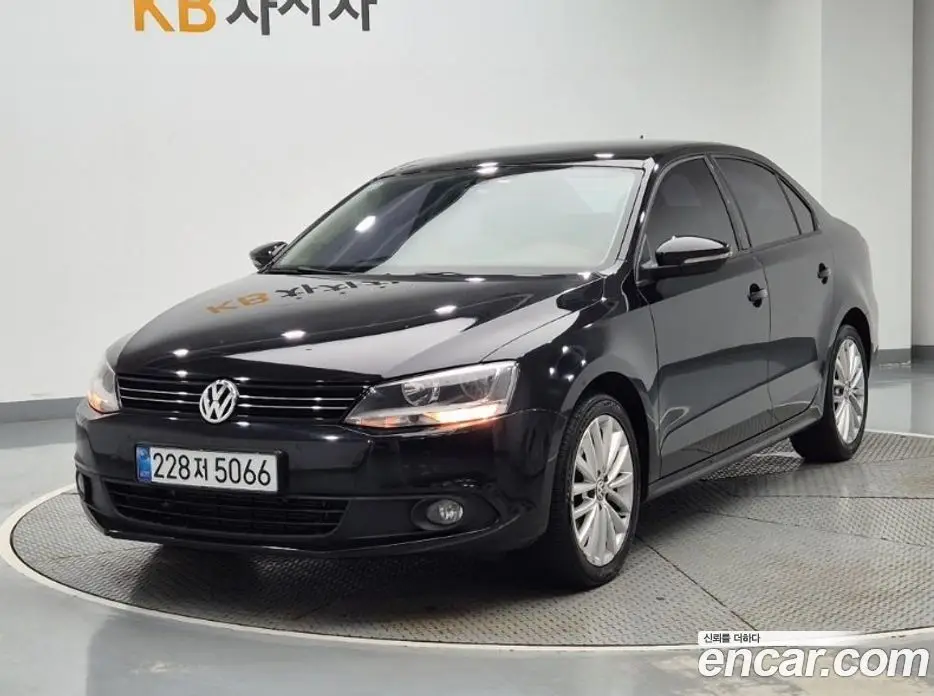 Volkswagen Jetta 2014 1.6 автомат (гидро), фото 1 Volkswagen Jetta 2014 1.6 автомат (гидро), фото 1