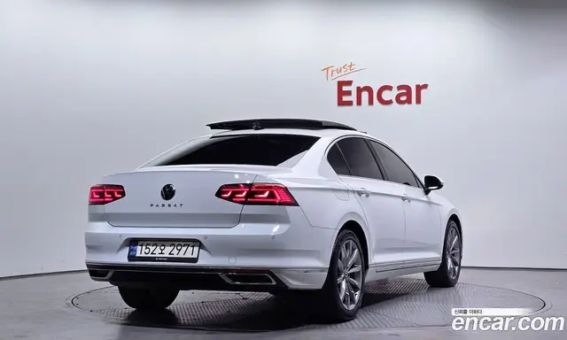 Volkswagen Passat 2022 2.0 автомат (гидро), миниатюра 2