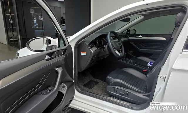 Volkswagen Passat 2022 2.0 автомат (гидро), миниатюра 11