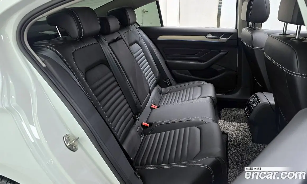 Volkswagen Passat 2022 2.0 автомат (гидро), фото 12