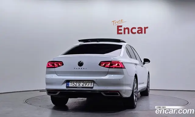 Volkswagen Passat 2022 2.0 автомат (гидро), миниатюра 4