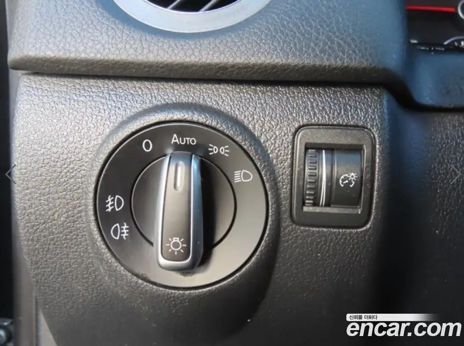 Volkswagen Tiguan 2015 2.0 автомат (гидро), фото 17 Volkswagen Tiguan 2015 2.0 автомат (гидро), фото 17