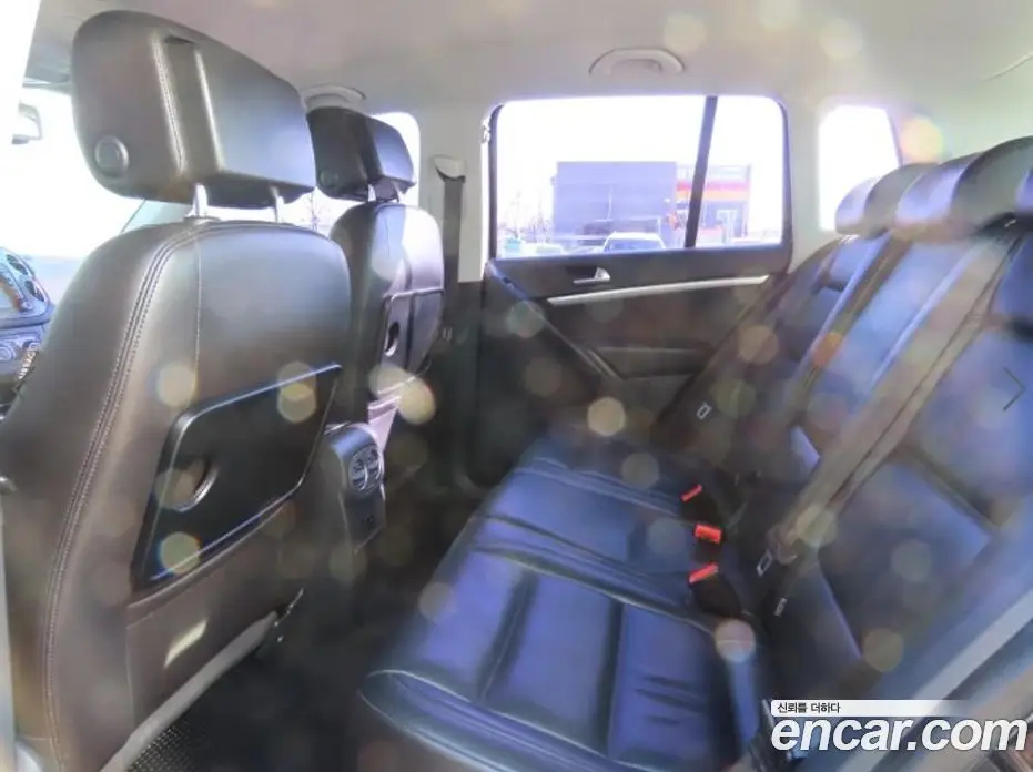 Volkswagen Tiguan 2015 2.0 автомат (гидро), фото 6 Volkswagen Tiguan 2015 2.0 автомат (гидро), фото 6