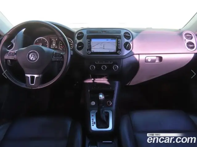 Volkswagen Tiguan 2015 2.0 автомат (гидро), миниатюра 8 Volkswagen Tiguan 2015 2.0 автомат (гидро), миниатюра 8