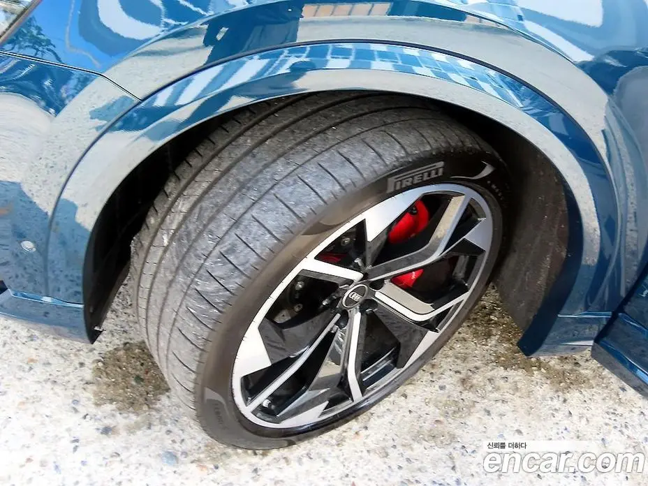 Audi RSQ8 2021 4.0 автомат (гидро), фото 20 Audi RSQ8 2021 4.0 автомат (гидро), фото 20