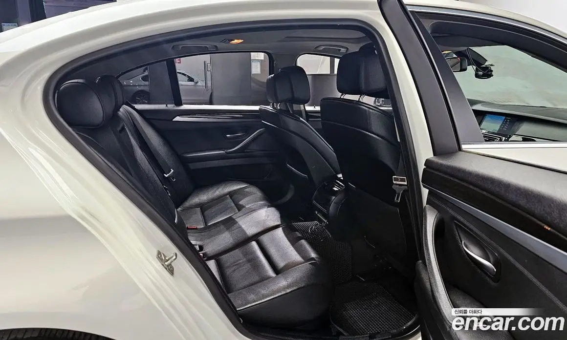 BMW 5 серия 2011 2.0 автомат (гидро), фото 12