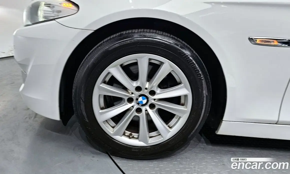BMW 5 серия 2011 2.0 автомат (гидро), фото 5
