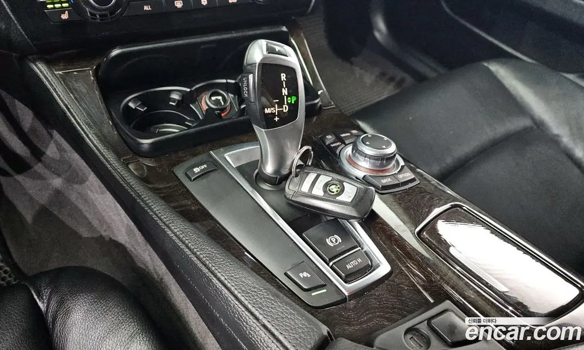 BMW 5 серия 2011 2.0 автомат (гидро), фото 9