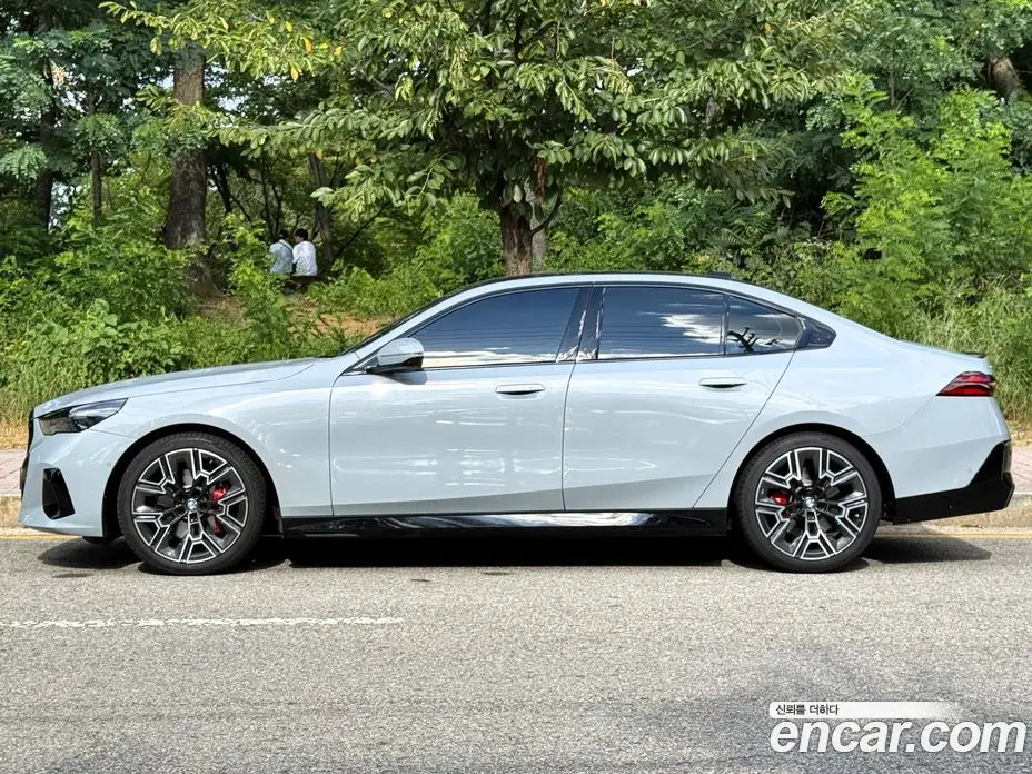 BMW 5 серия 2026 2.0 автомат (гидро), фото 3 BMW 5 серия 2026 2.0 автомат (гидро), фото 3