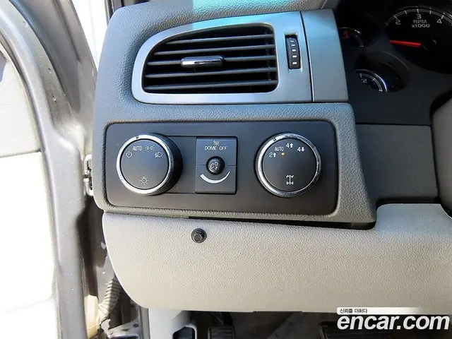 Chevrolet Avalanche 2008 5.3 автомат (гидро), миниатюра 12