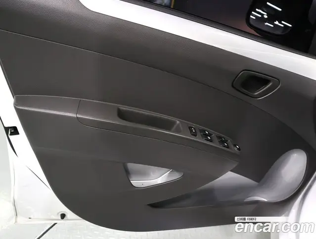 Chevrolet Spark 2013 1.0 автомат (гидро), миниатюра 8