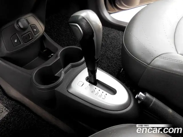 Chevrolet Spark 2015 1.0 автомат (гидро), миниатюра 9