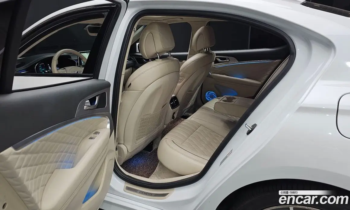 Genesis G70 2020 2.0 автомат (гидро), фото 12 Genesis G70 2020 2.0 автомат (гидро), фото 12