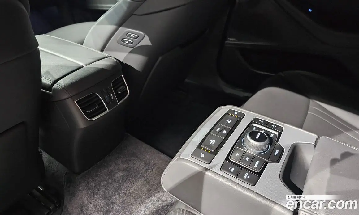 Genesis G80 2019 3.3 автомат (гидро), фото 17 Genesis G80 2019 3.3 автомат (гидро), фото 17