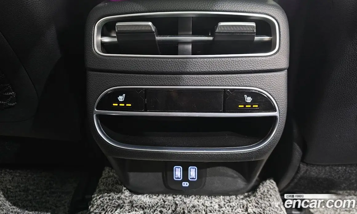 Genesis GV70 2022 2.2 автомат (гидро), фото 18 Genesis GV70 2022 2.2 автомат (гидро), фото 18