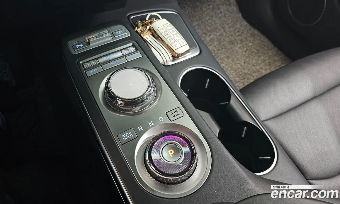 Genesis GV70 2022 2.2 автомат (гидро), фото 9 Genesis GV70 2022 2.2 автомат (гидро), фото 9