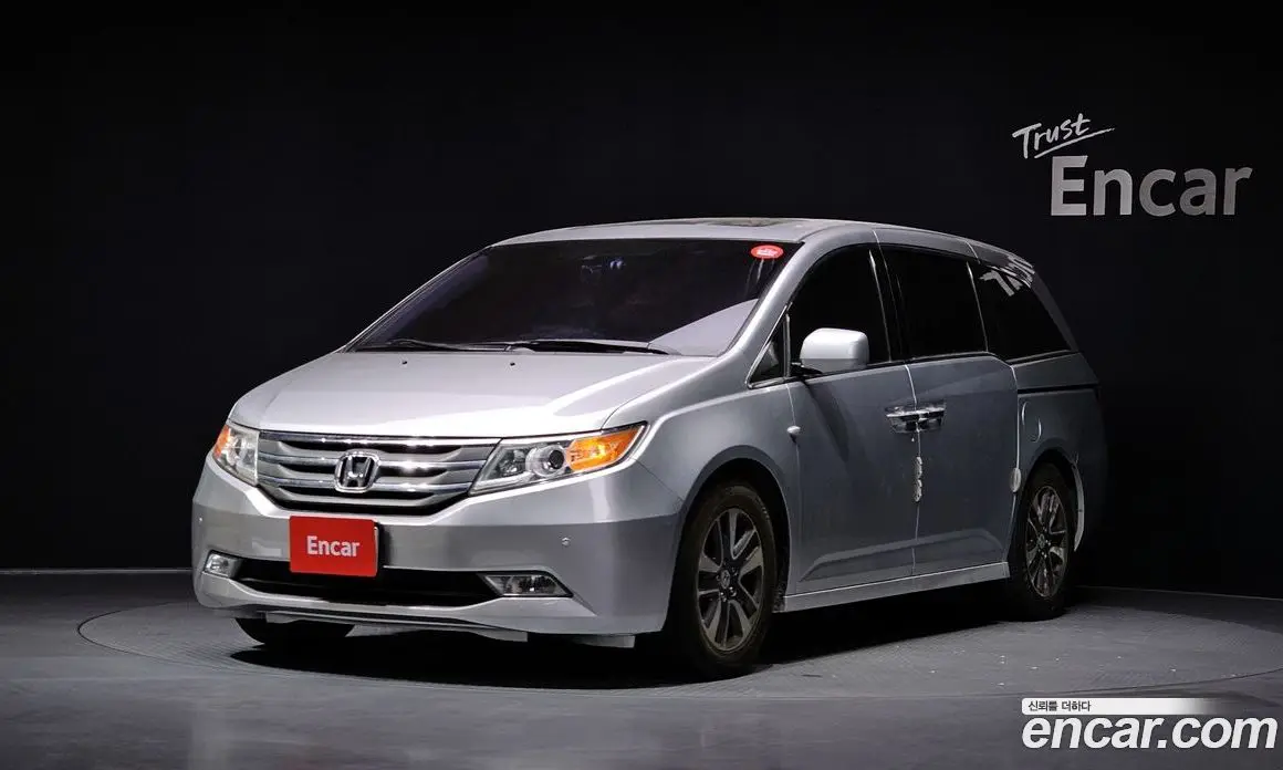 Honda Odyssey 2013 3.5 автомат (гидро), фото 1 Honda Odyssey 2013 3.5 автомат (гидро), фото 1