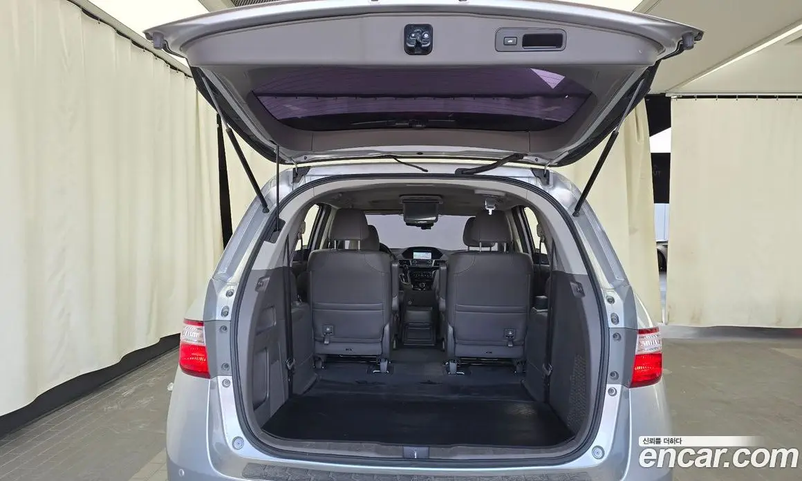 Honda Odyssey 2013 3.5 автомат (гидро), фото 20 Honda Odyssey 2013 3.5 автомат (гидро), фото 20