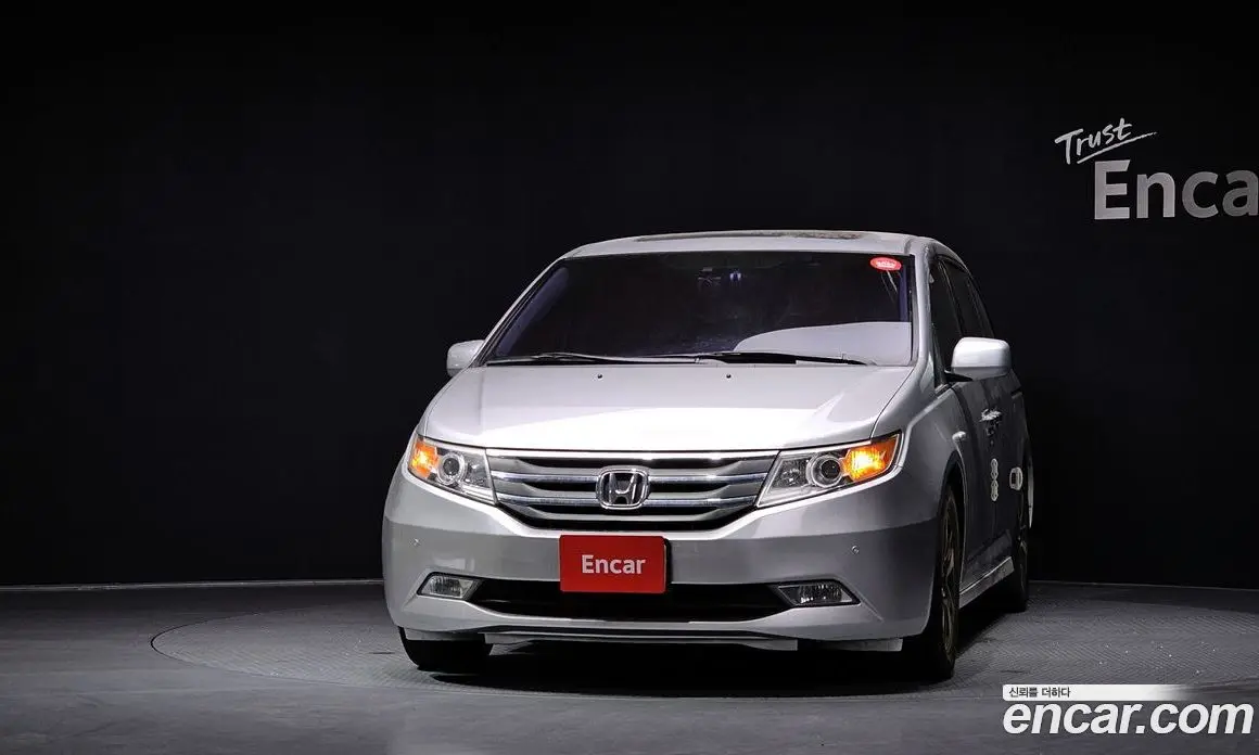 Honda Odyssey 2013 3.5 автомат (гидро), фото 3 Honda Odyssey 2013 3.5 автомат (гидро), фото 3