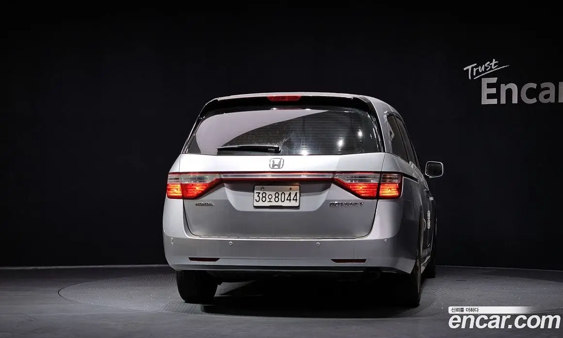 Honda Odyssey 2013 3.5 автомат (гидро), фото 4 Honda Odyssey 2013 3.5 автомат (гидро), фото 4