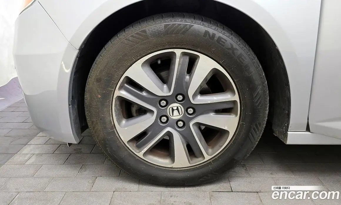 Honda Odyssey 2013 3.5 автомат (гидро), фото 5 Honda Odyssey 2013 3.5 автомат (гидро), фото 5