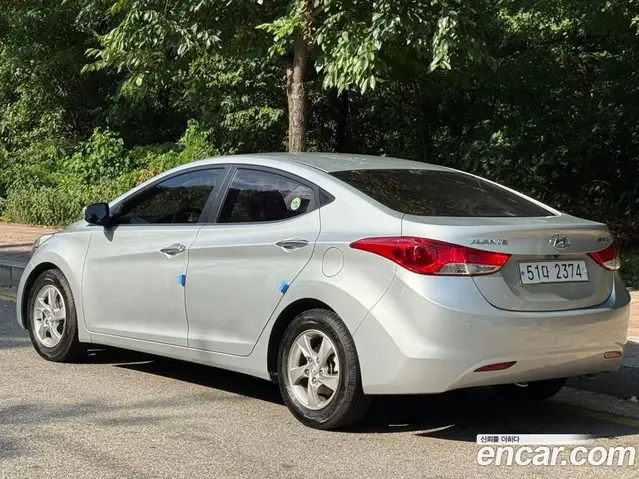 Hyundai Avante 2010 1.6 автомат (гидро), миниатюра 4
