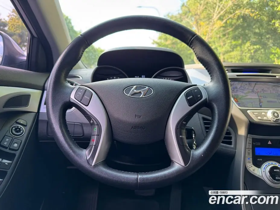 Hyundai Avante 2010 1.6 автомат (гидро), фото 7
